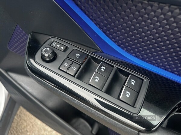 Used Toyota C-HR 2018 for sale - 77941093: Photo 18