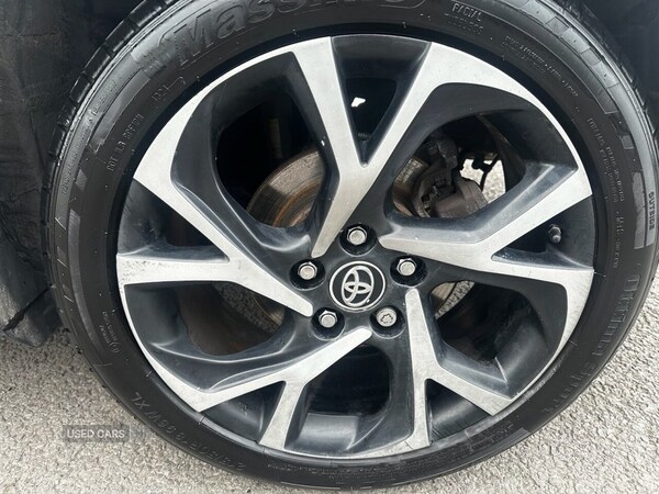 Used Toyota C-HR 2018 for sale - 77941093: Photo 6