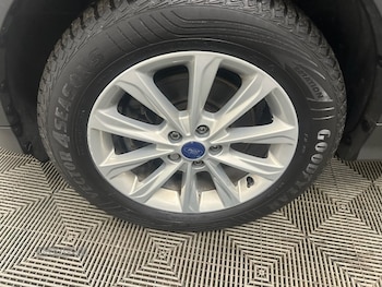 Used Ford Kuga 2015 for sale - 76474296: Photo