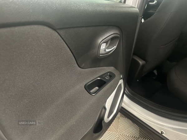 Used Jeep Renegade 2016 for sale - 76965938: Photo 13