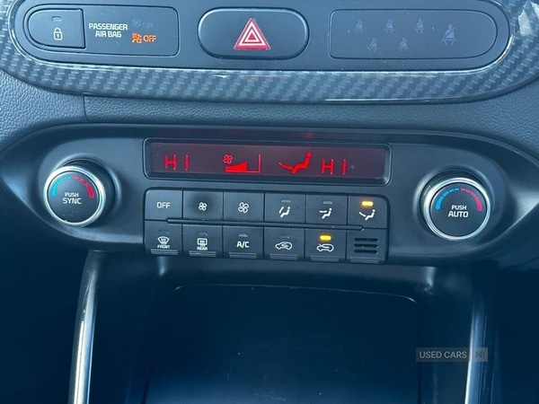 Used Kia Carens 2017 for sale - 77372081: Photo 27