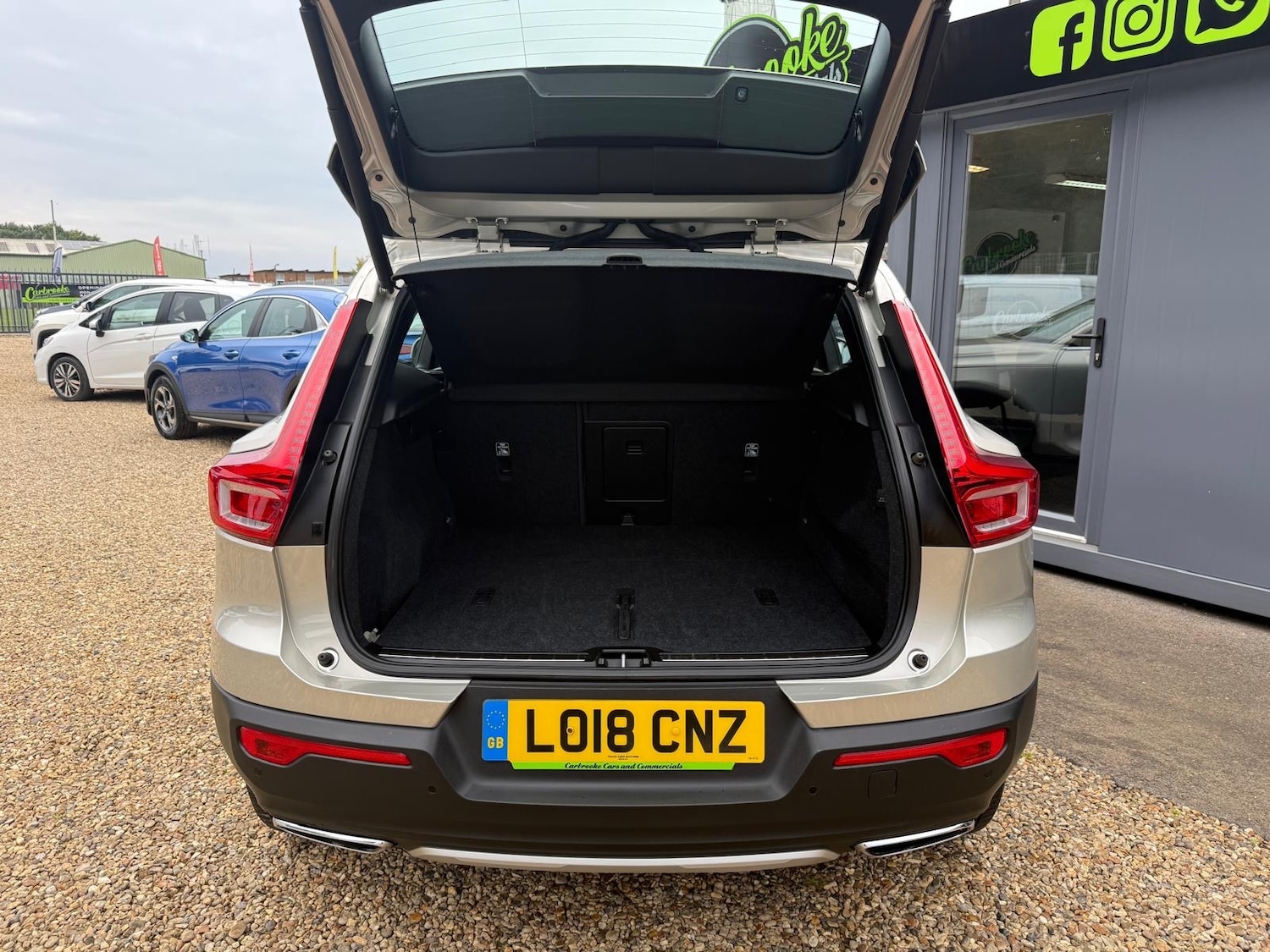 Used Volvo XC40 2018 for sale - 76145769: Photo 8