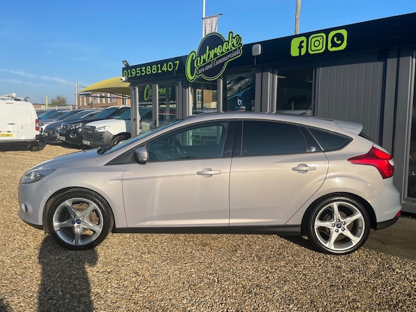 Used Ford Focus 2011 for sale - 76088445: Photo 5