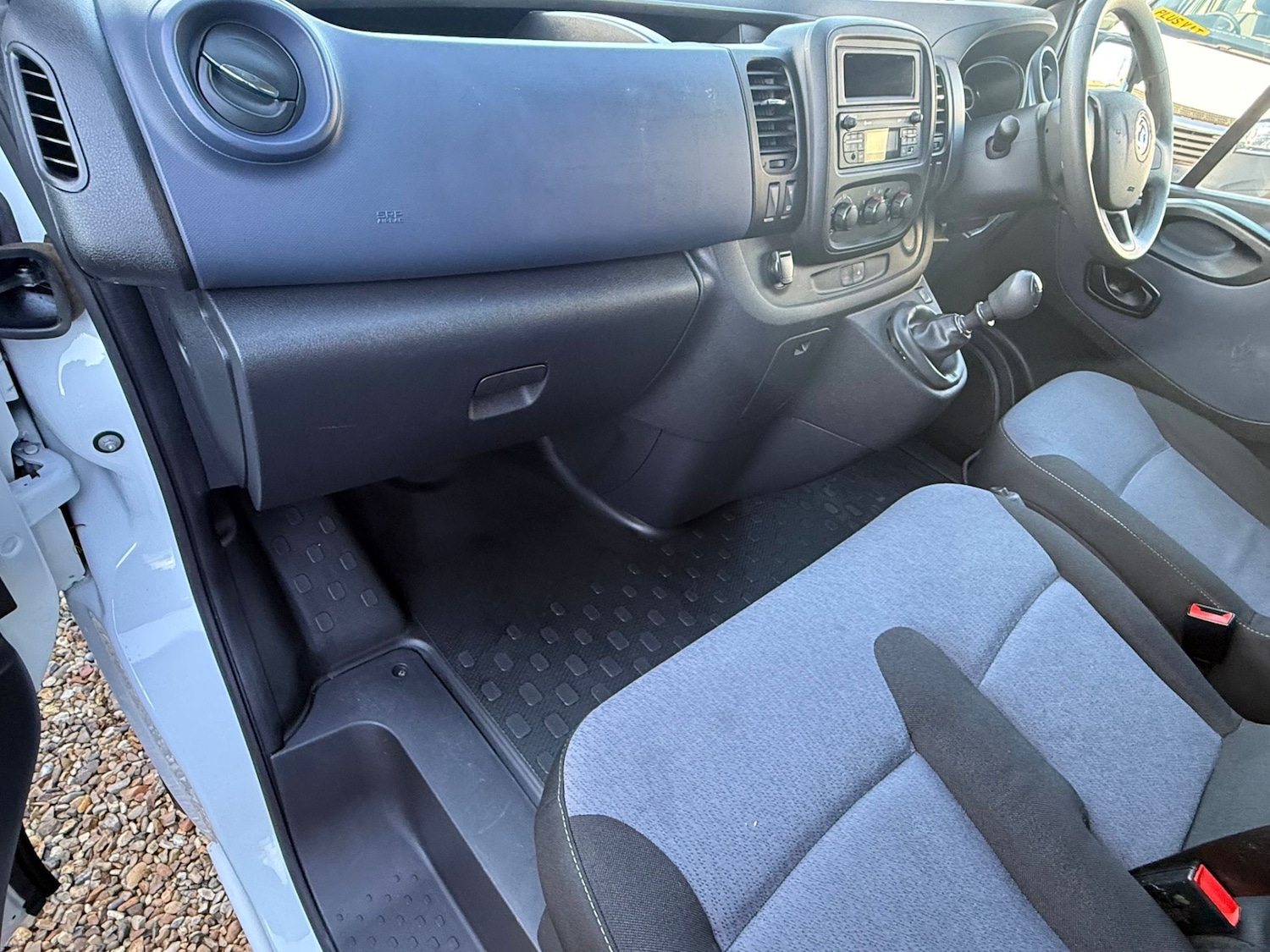 Used Vauxhall Vivaro 2018 for sale - 76947510: Photo 11