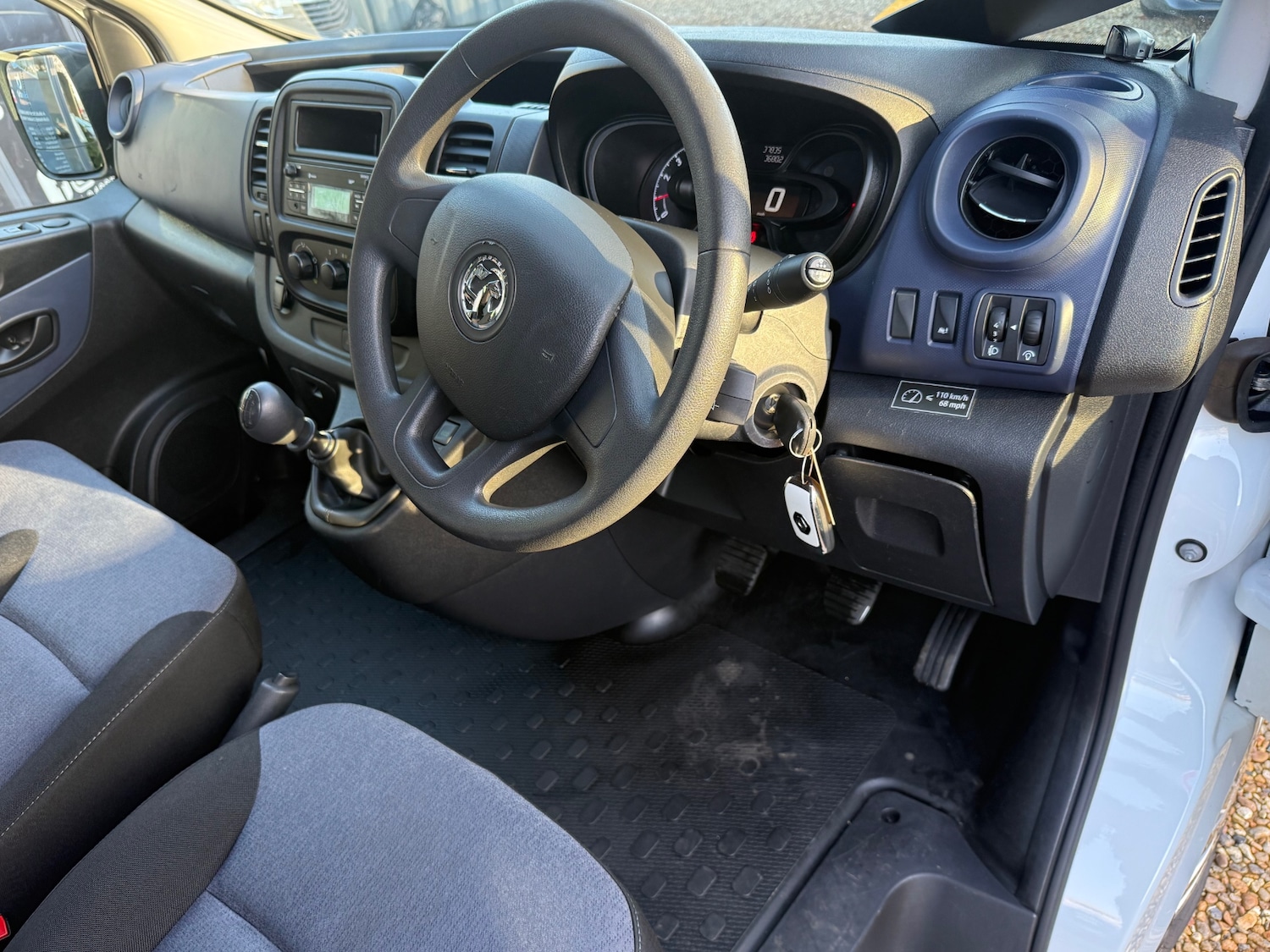 Used Vauxhall Vivaro 2018 for sale - 76947183: Photo 9