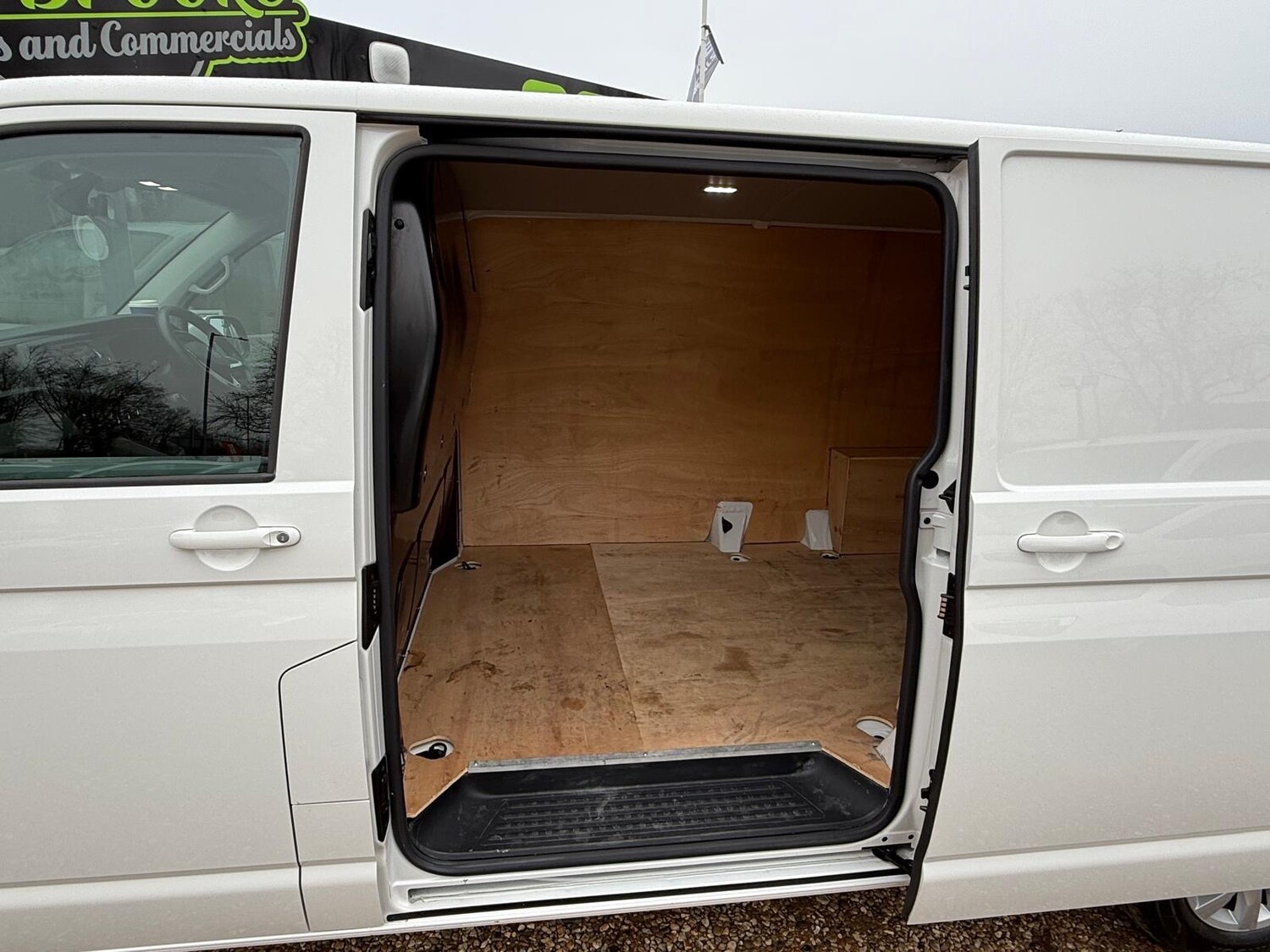 Used Volkswagen Transporter 2024 for sale - 73745084: Photo 10