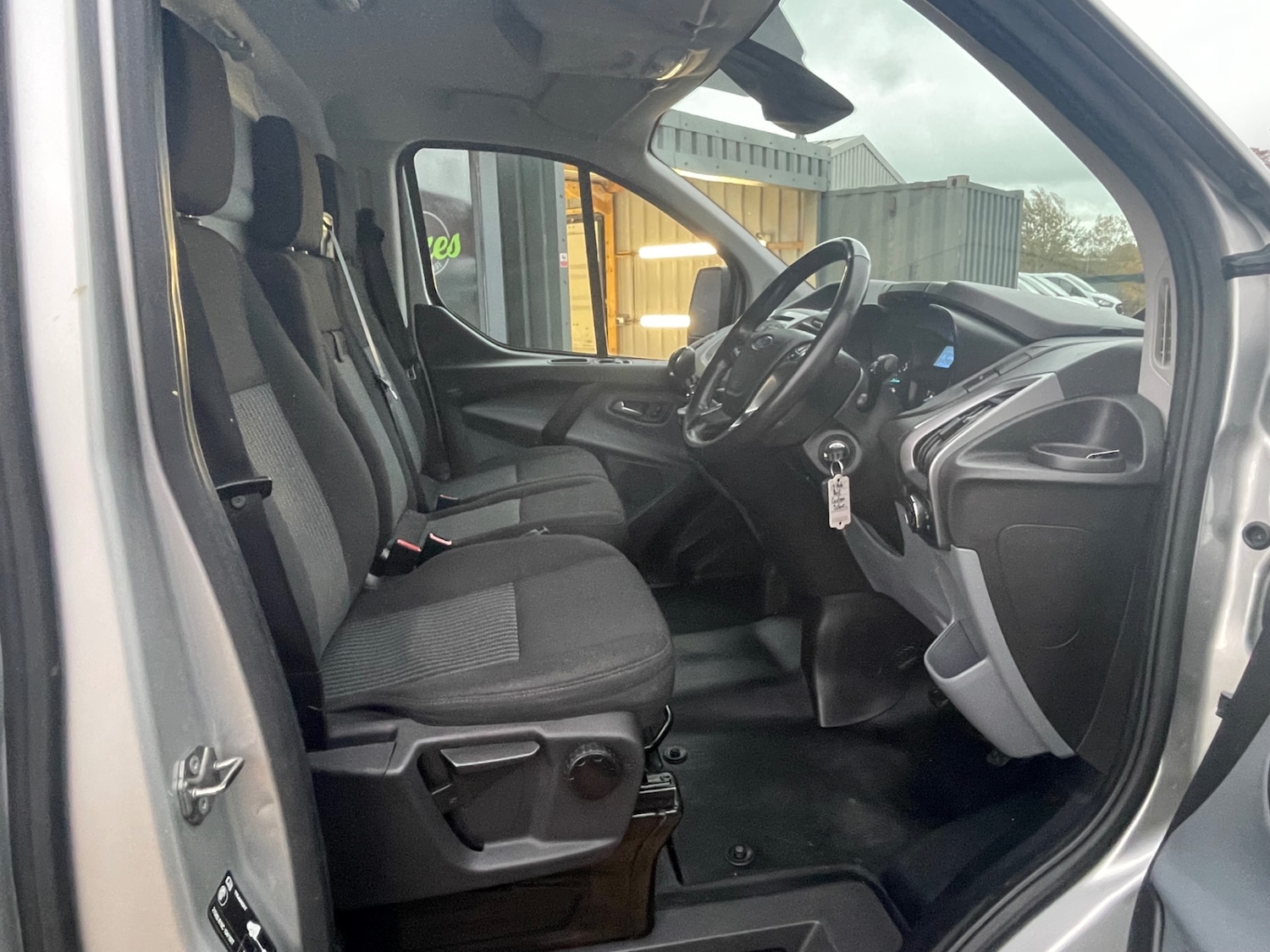 Used Ford Transit Custom 2017 for sale - 76553731: Photo 11