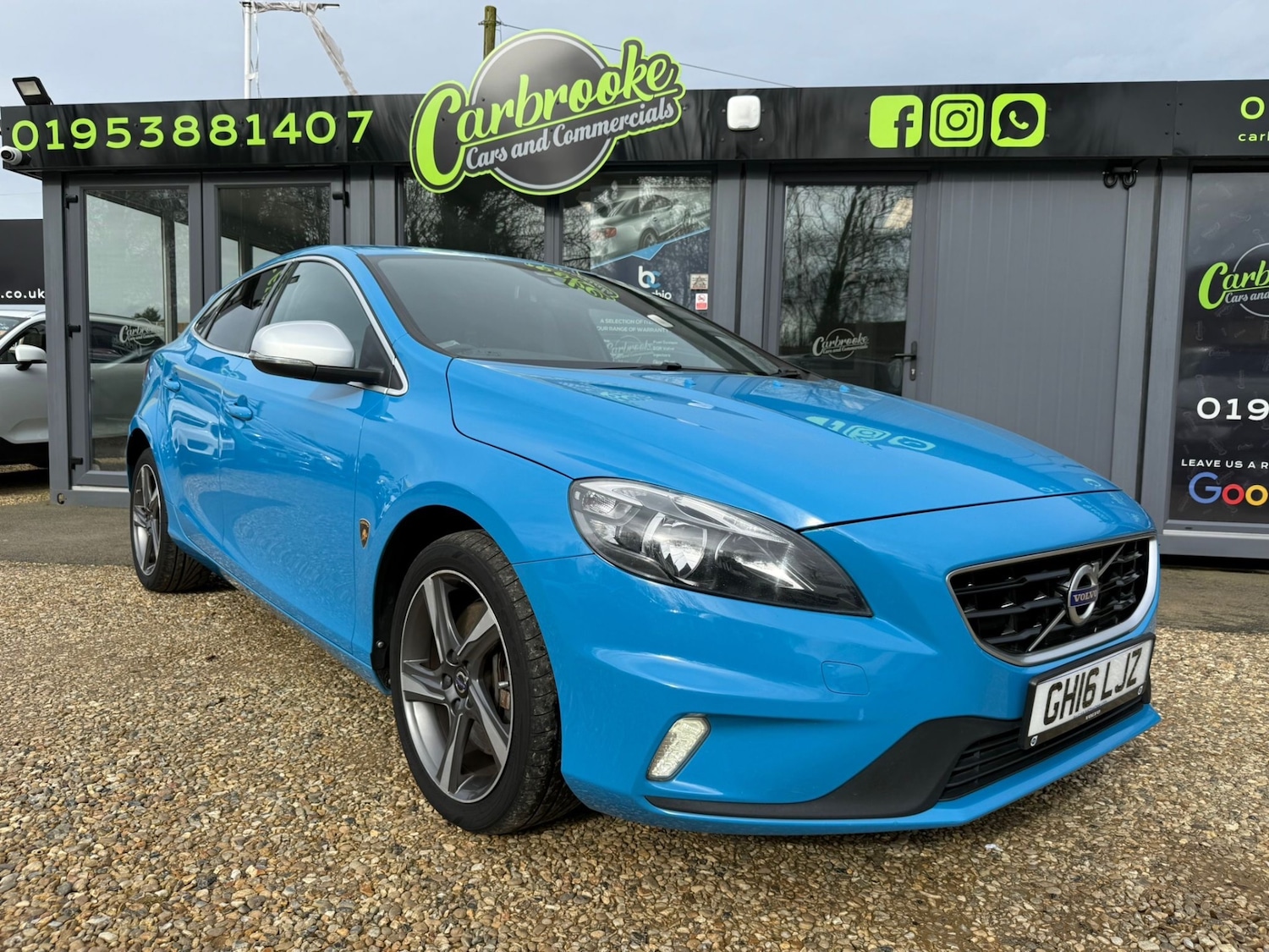 Used Volvo V40 2016 for sale - 77663502: Photo 2
