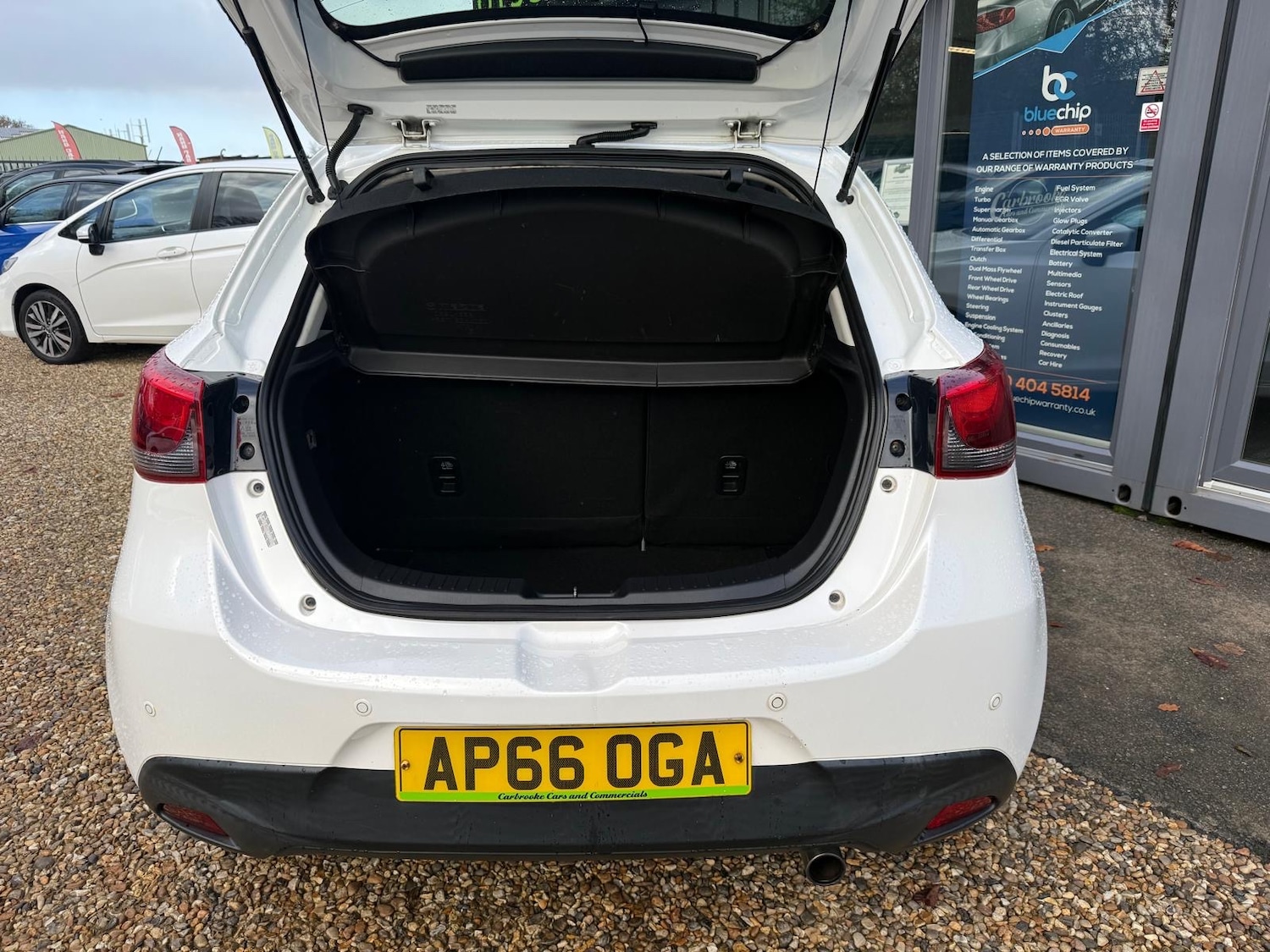 Used Mazda Mazda2 2016 for sale - 76599640: Photo 8