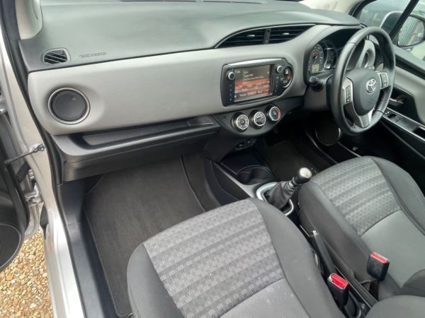 Used Toyota Yaris 2016 for sale - 76554502: Photo 10