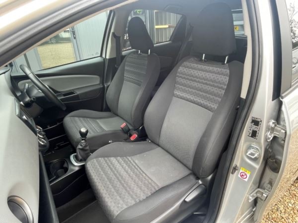 Used Toyota Yaris 2016 for sale - 76554502: Photo 11