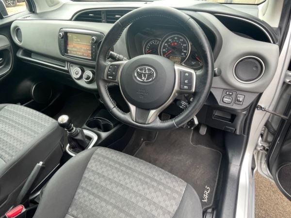 Used Toyota Yaris 2016 for sale - 76554502: Photo 9