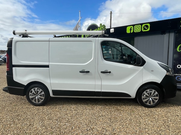 Used Vauxhall Vivaro 2018 for sale - 76087703: Photo 5