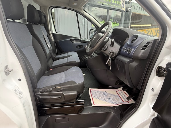 Used Vauxhall Vivaro 2018 for sale - 76275968: Photo 11