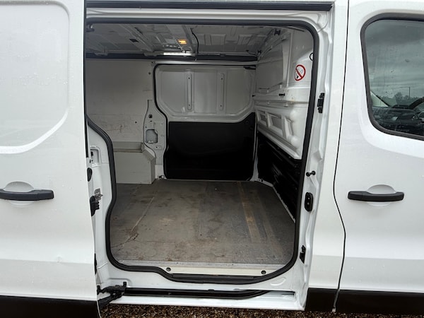 Used Vauxhall Vivaro 2018 for sale - 76275968: Photo 9