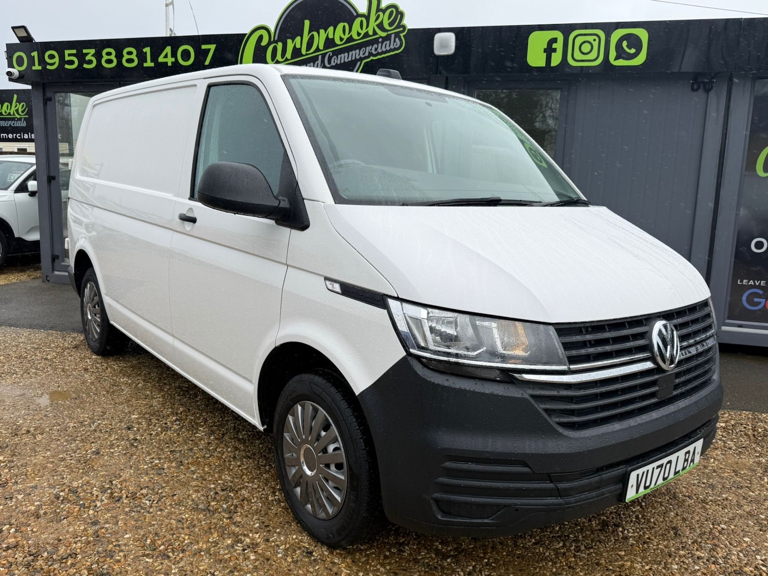 Used Volkswagen Transporter 2020 for sale - 77700928: Photo 2