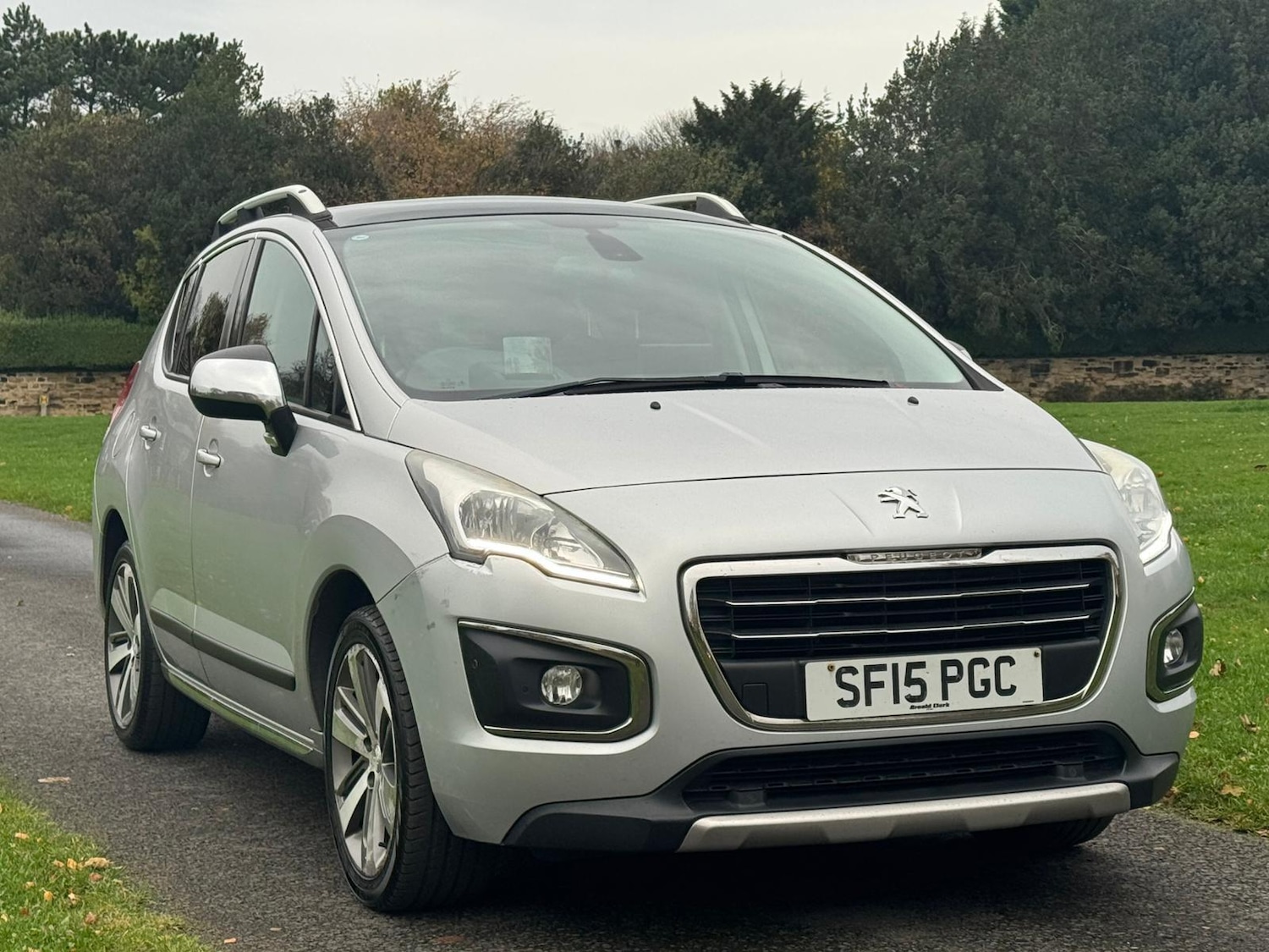 Used Peugeot 3008 2015 for sale - 76551011: Photo 2