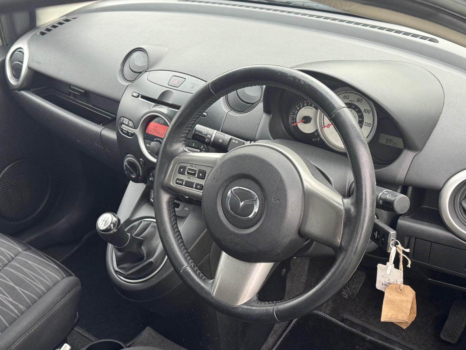 Used Mazda Mazda2 2010 for sale - 77330339: Photo 14