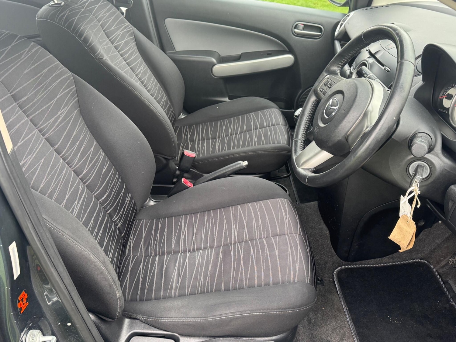 Used Mazda Mazda2 2010 for sale - 77330339: Photo 15