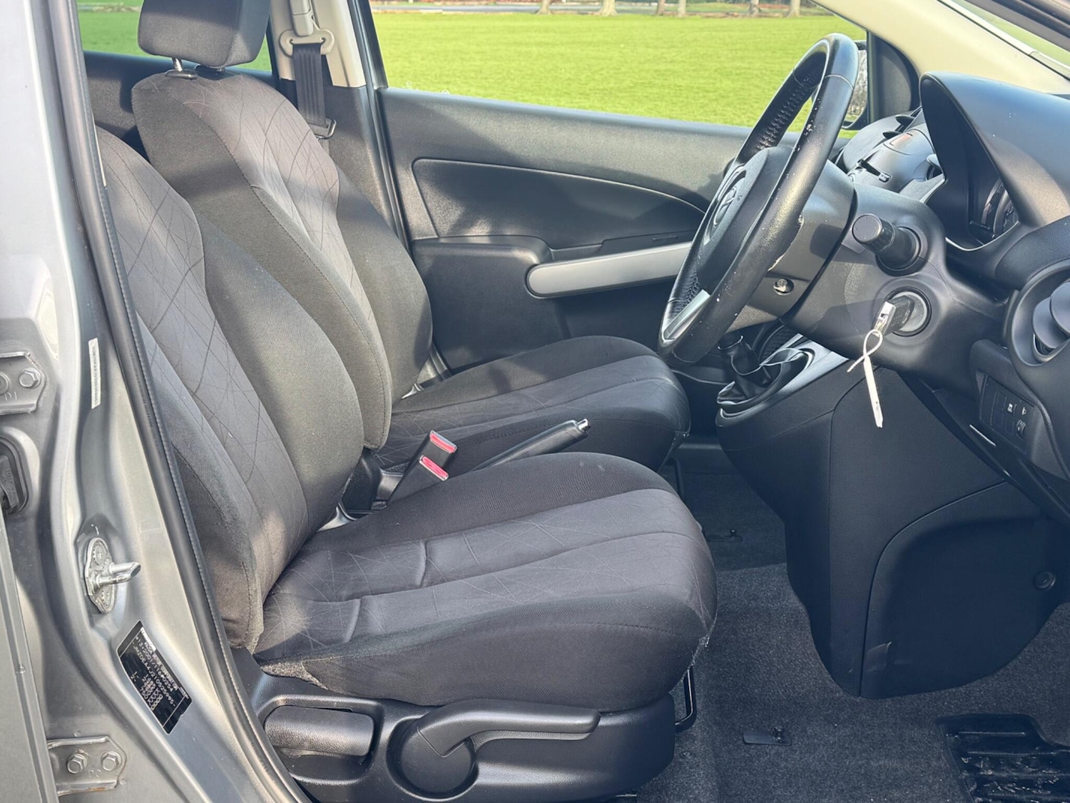 Used Mazda Mazda2 2014 for sale - 77331723: Photo 17