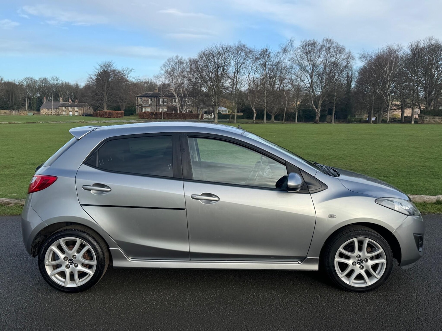 Used Mazda Mazda2 2014 for sale - 77331723: Photo 5