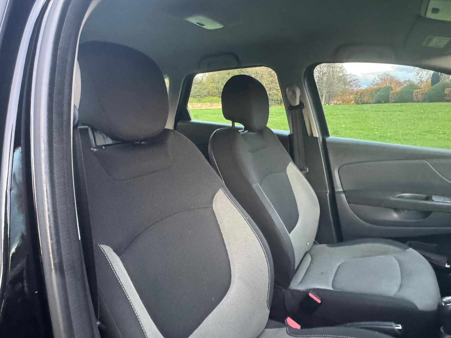 Used Renault Captur 2015 for sale - 76549992: Photo 13