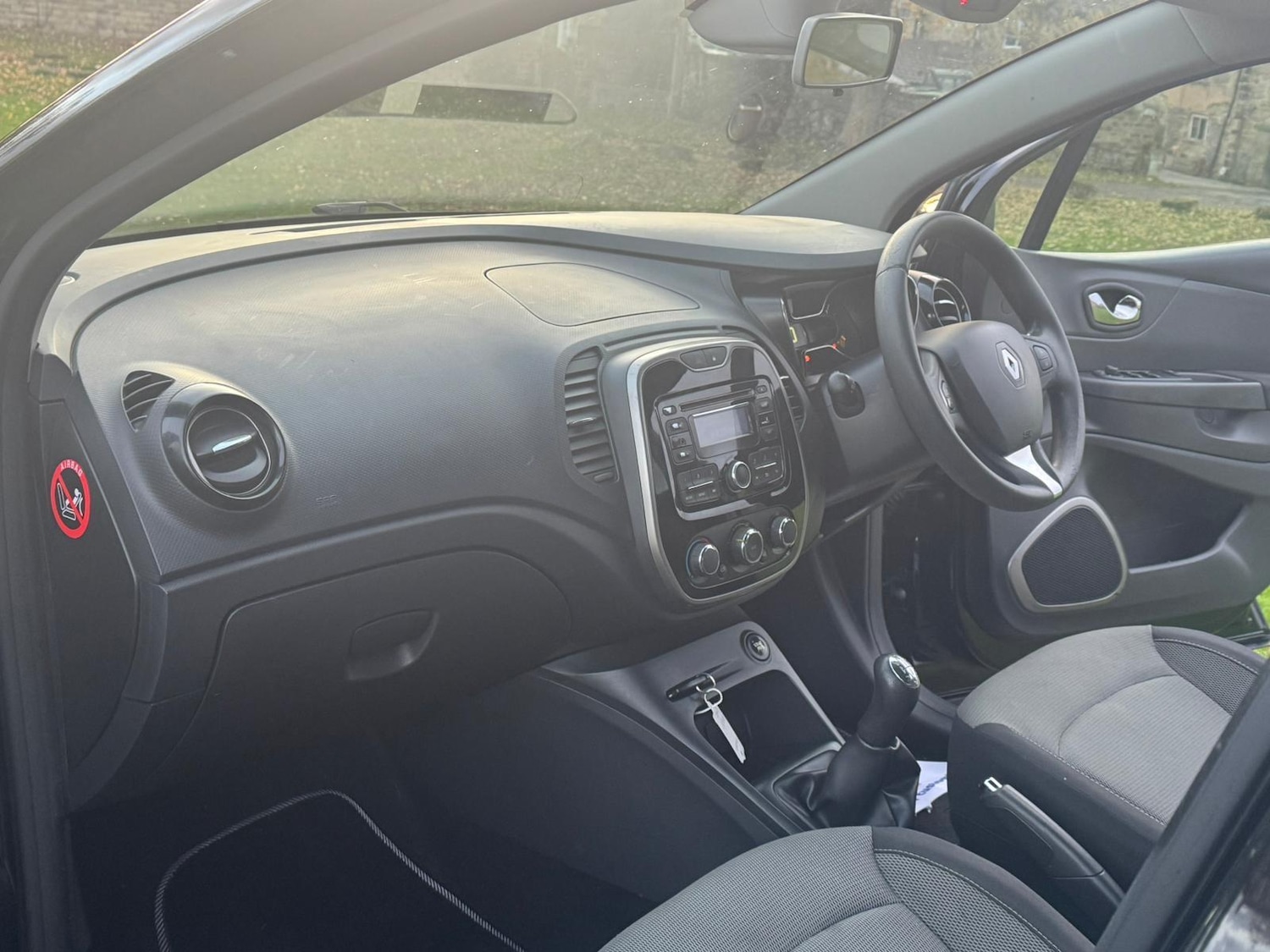 Used Renault Captur 2015 for sale - 76549992: Photo 15