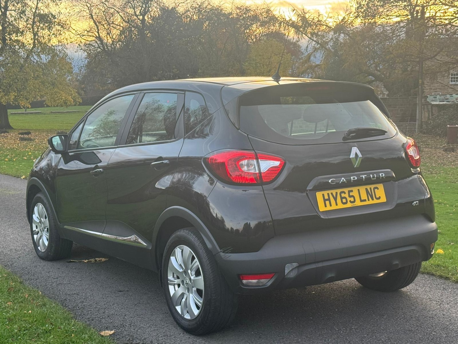 Used Renault Captur 2015 for sale - 76549992: Photo 8