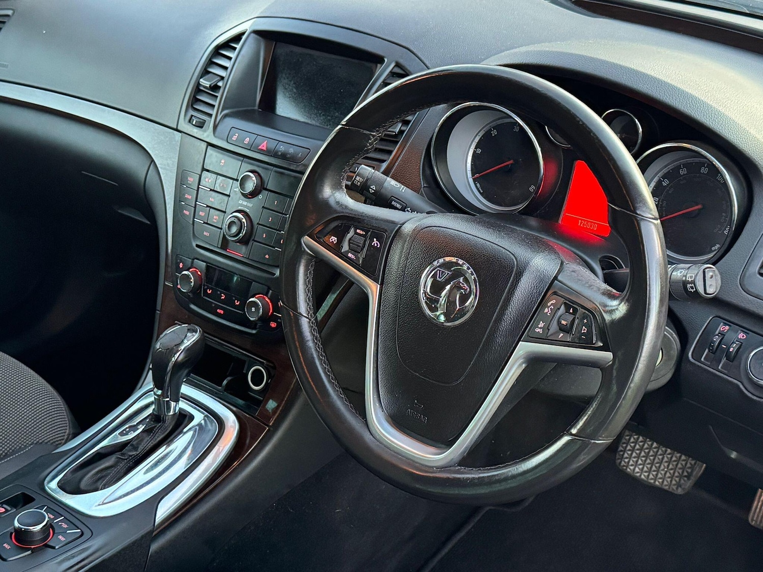 Used Vauxhall Insignia 2011 for sale - 76952926: Photo 13