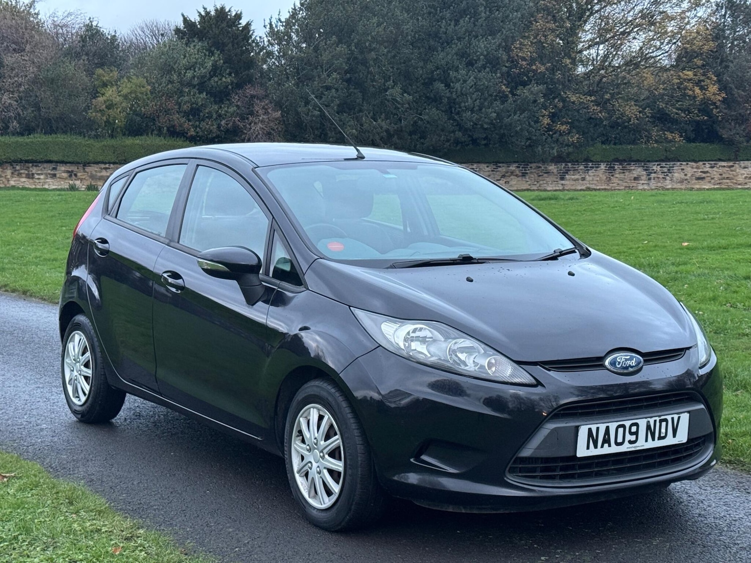 Used Ford Fiesta 2009 for sale - 76952716: Photo 2