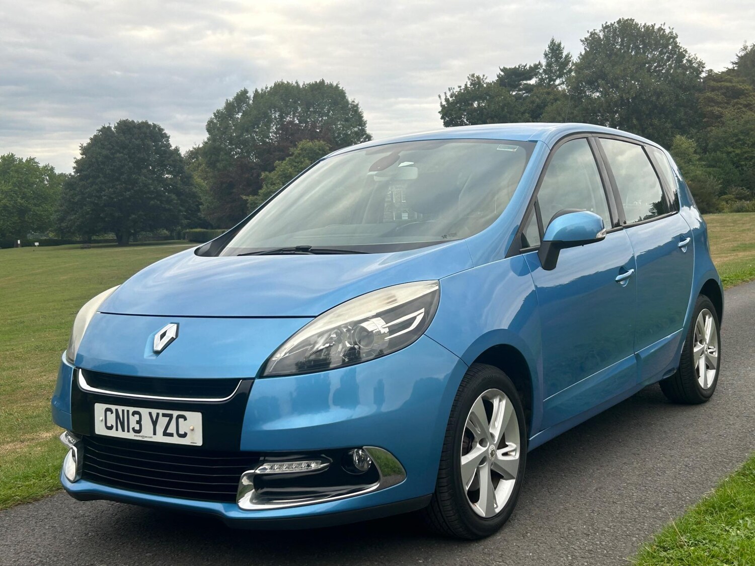 Used Renault Scenic 2013 for sale - 76620249: Photo 12