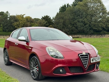 Used Alfa Romeo Giulietta 2013 for sale - 76361011: Photo