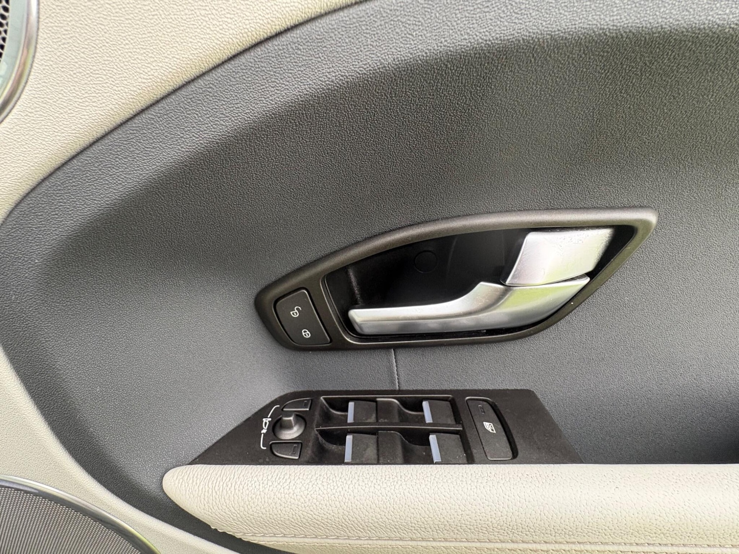 Used Land Rover Range Rover Evoque 2015 for sale - 77625867: Photo 16