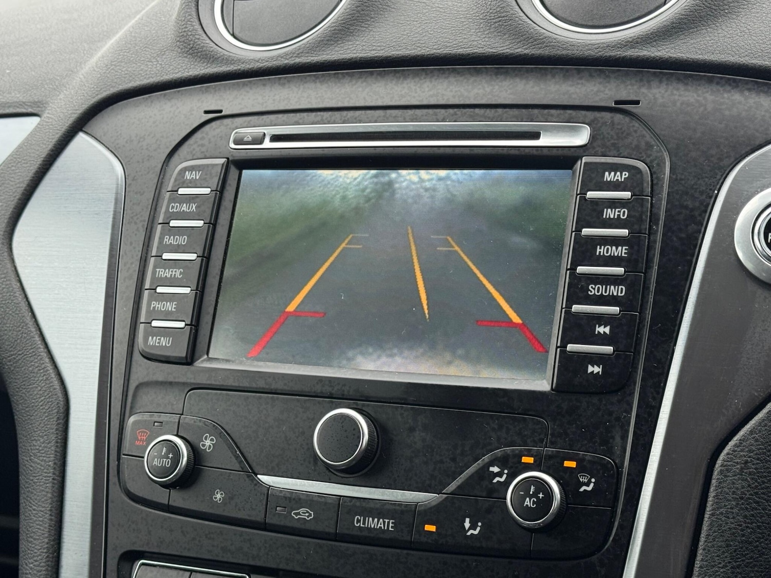 Used Ford Mondeo 2012 for sale - 77424856: Photo 29