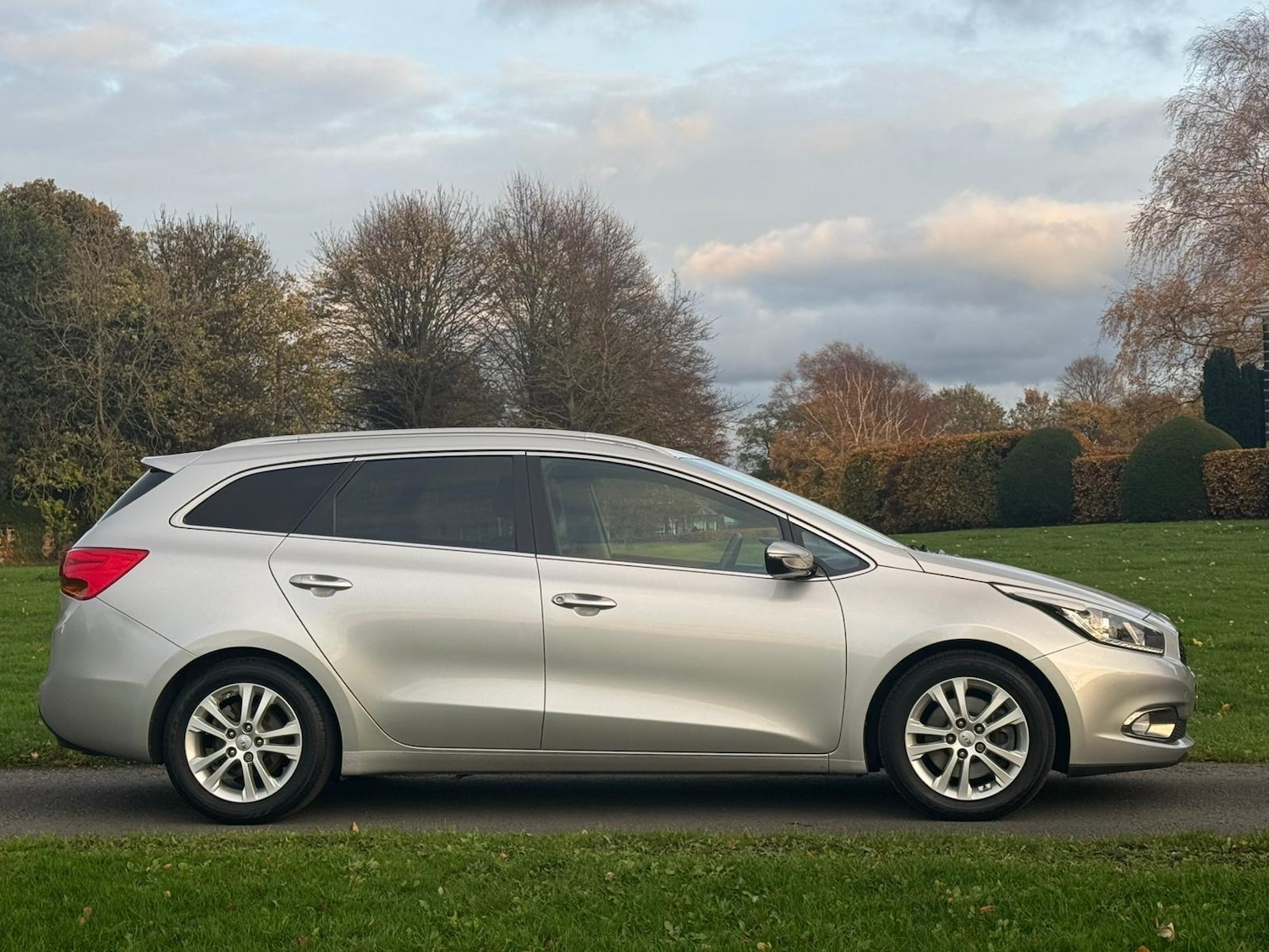 Used Kia Ceed 2014 for sale - 76990036: Photo 4