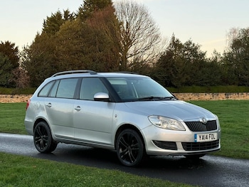 Used Skoda Fabia 2014 for sale - 76953610: Photo