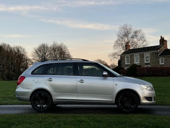 Used Skoda Fabia 2014 for sale - 76953610: Photo