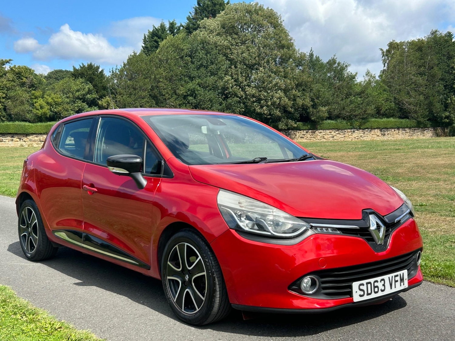 Used Renault Clio 2013 for sale - 76360402: Photo 1