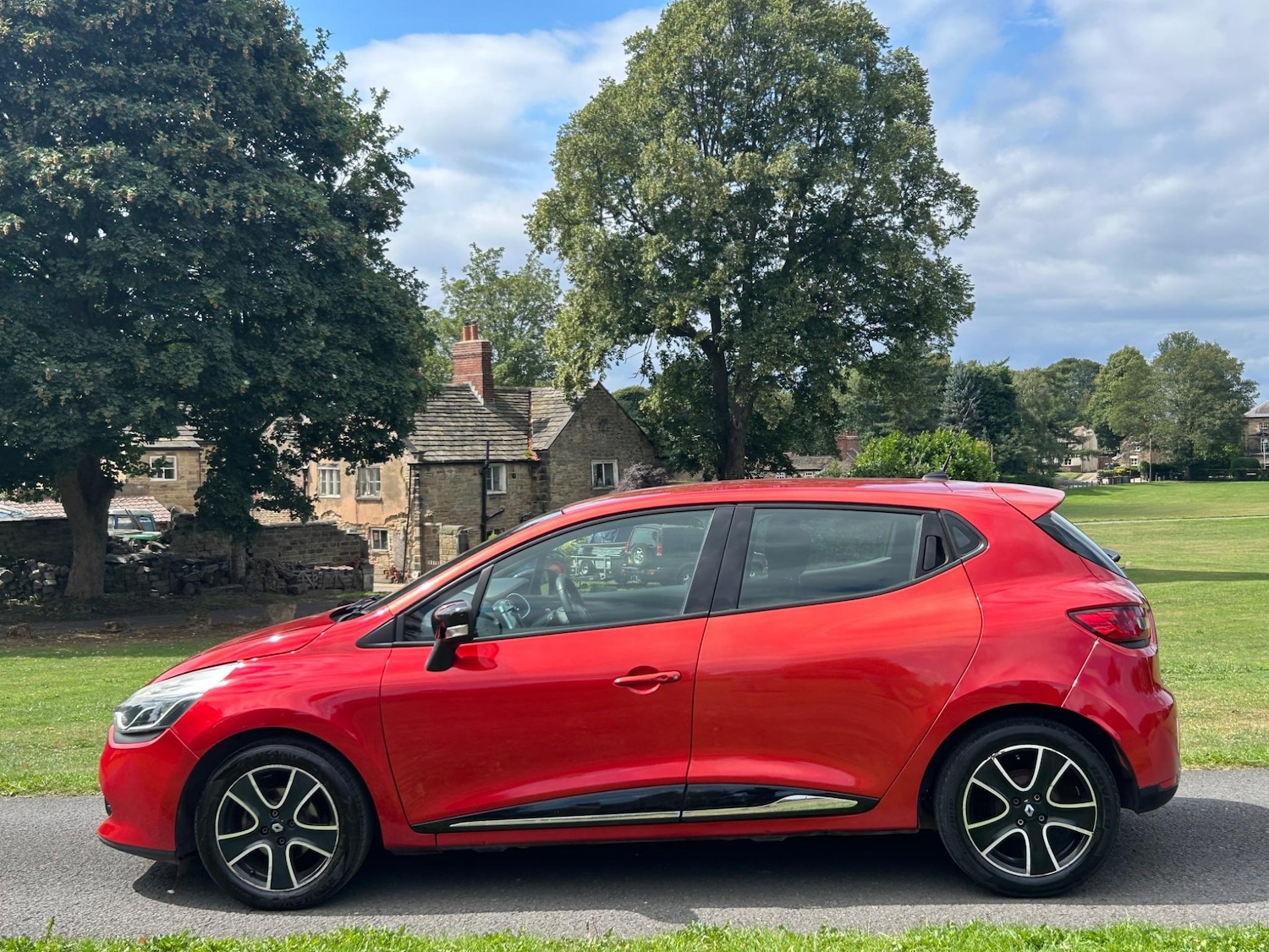 Used Renault Clio 2013 for sale - 76360402: Photo 11