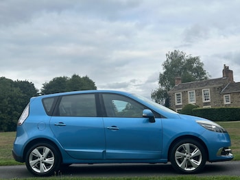 Used Renault Scenic 2013 for sale - 76996701: Photo