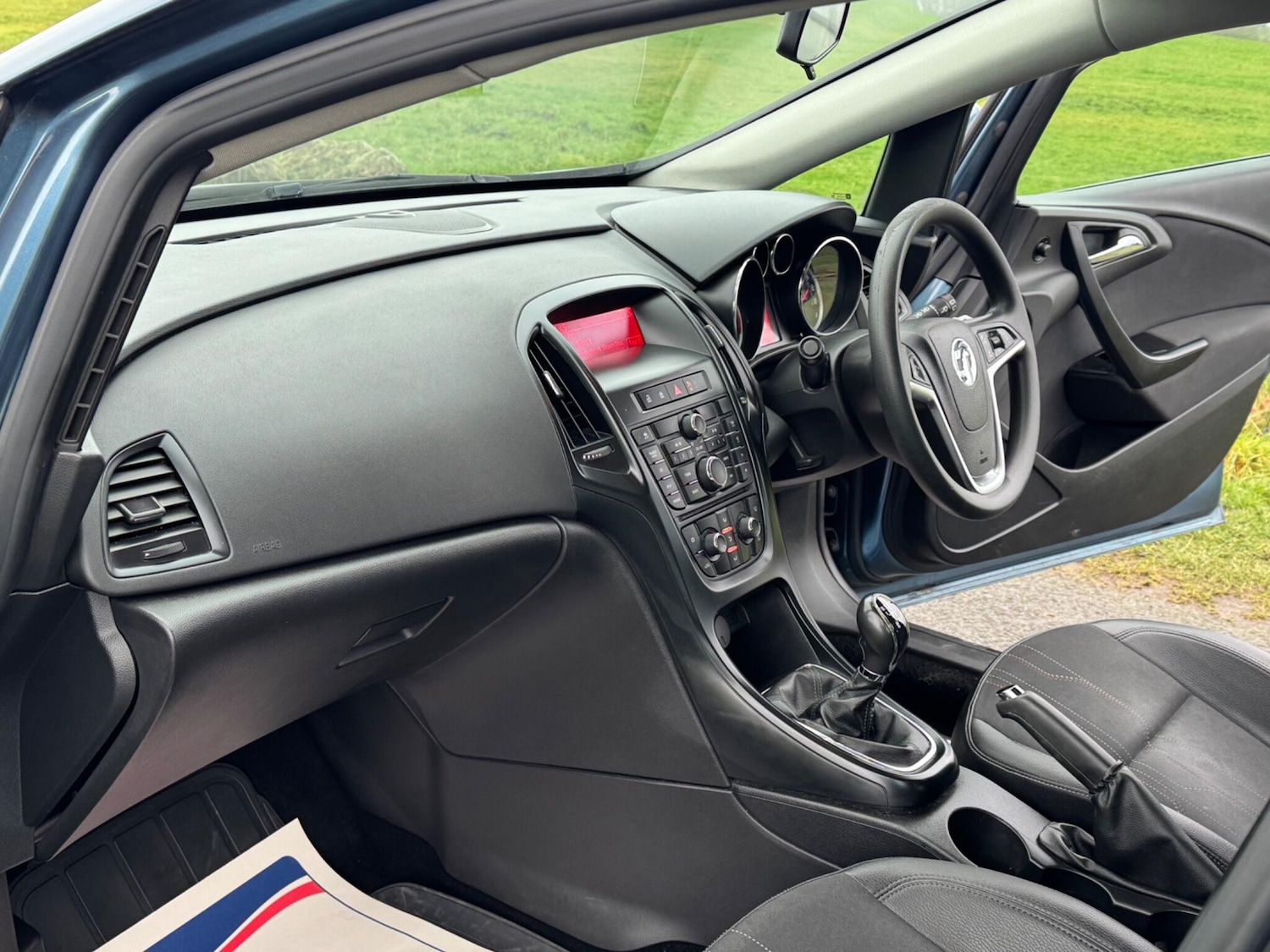 Used Vauxhall Astra 2012 for sale - 77330802: Photo 22