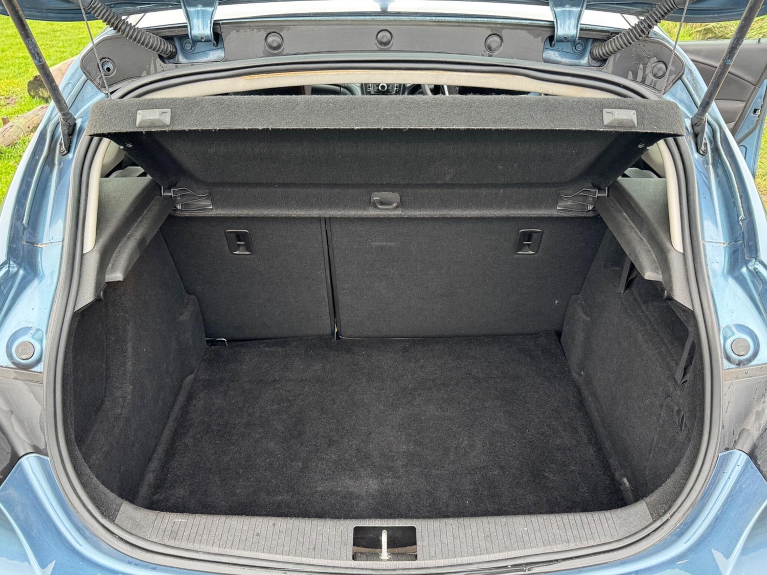 Used Vauxhall Astra 2012 for sale - 77330802: Photo 23