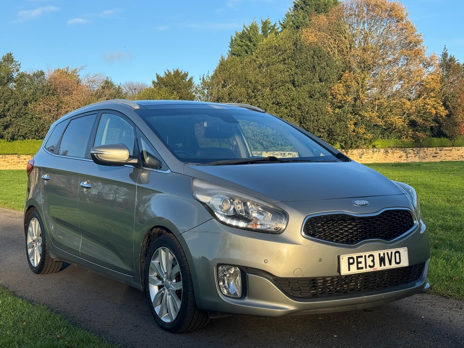 Used Kia Carens 2013 for sale - 76728997: Photo 1