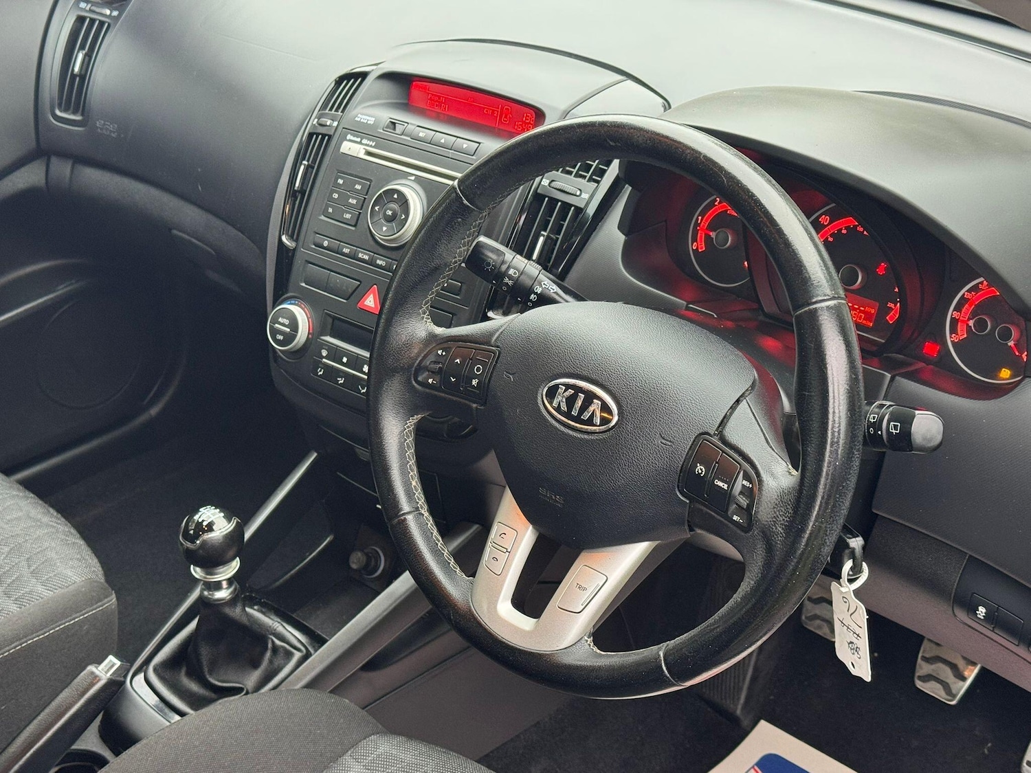 Used Kia Ceed 2011 for sale - 76361025: Photo 15