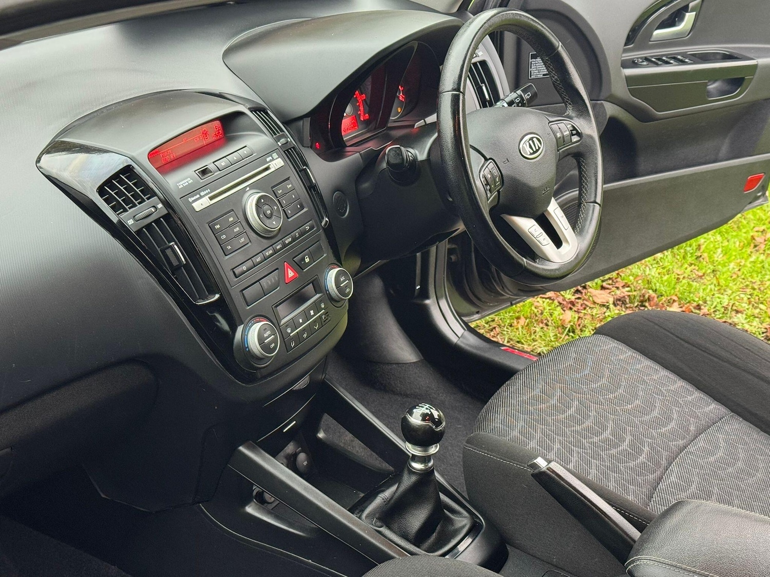 Used Kia Ceed 2011 for sale - 76361025: Photo 16