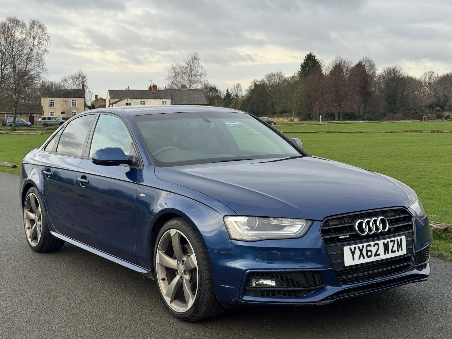 Used Audi A4 2012 for sale - 77156510: Photo 3