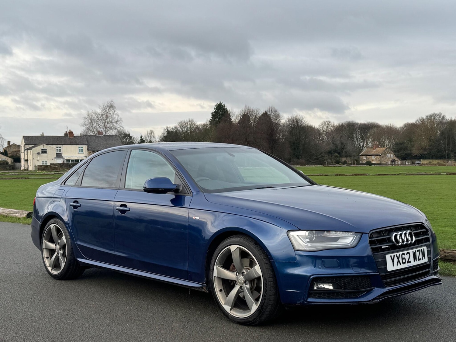 Used Audi A4 2012 for sale - 77156510: Photo 4