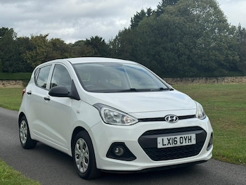 Used Hyundai i10 2016 for sale - 76361445: Photo
