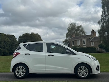 Used Hyundai i10 2016 for sale - 76361445: Photo
