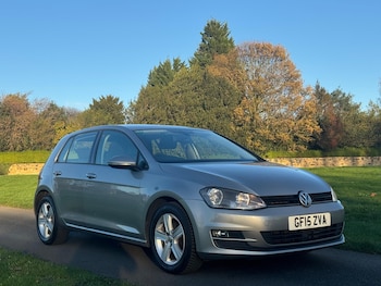 Used Volkswagen Golf 2015 for sale - 76825003: Photo